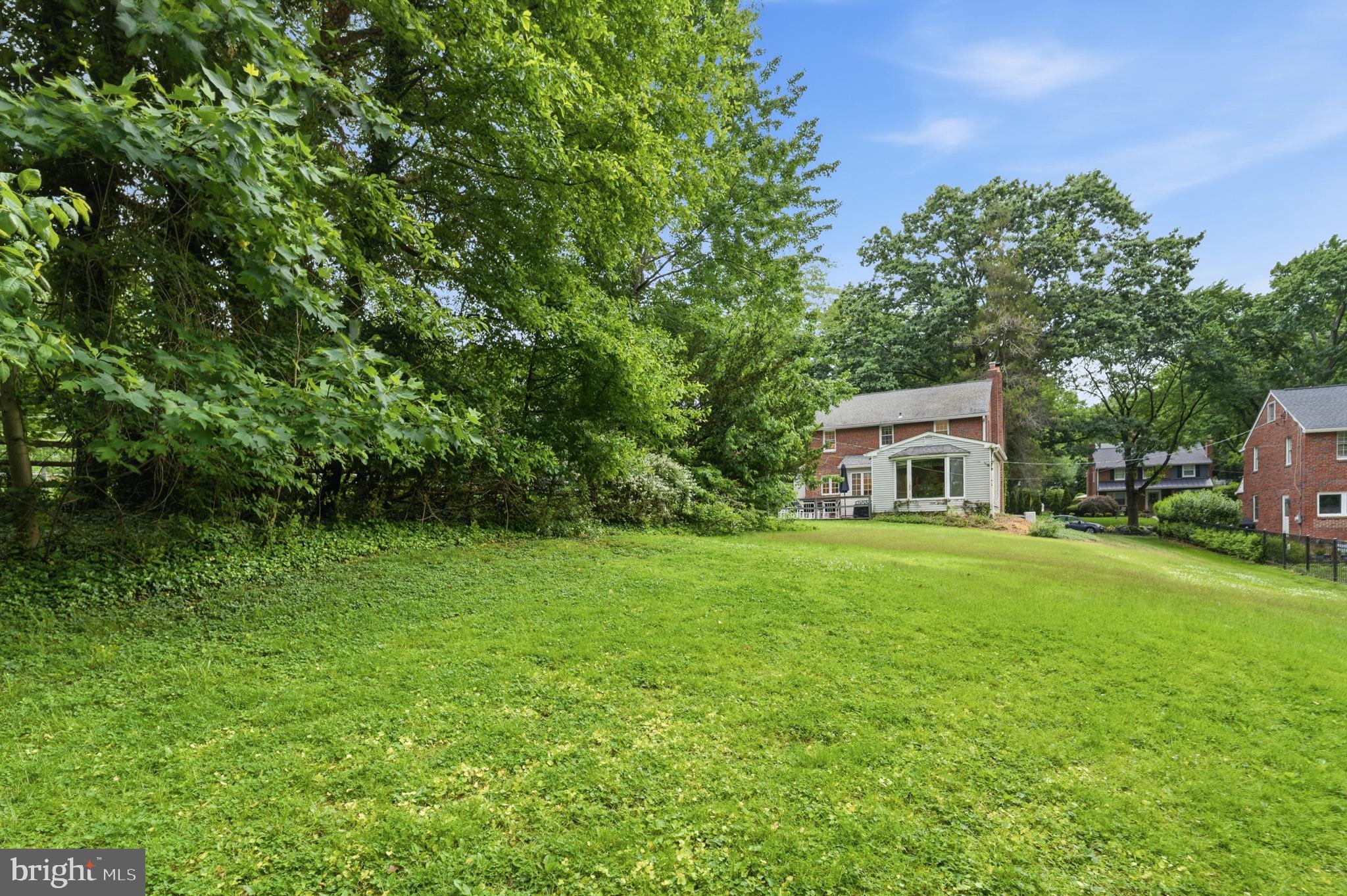 510 TWIN OAKS DRIVE