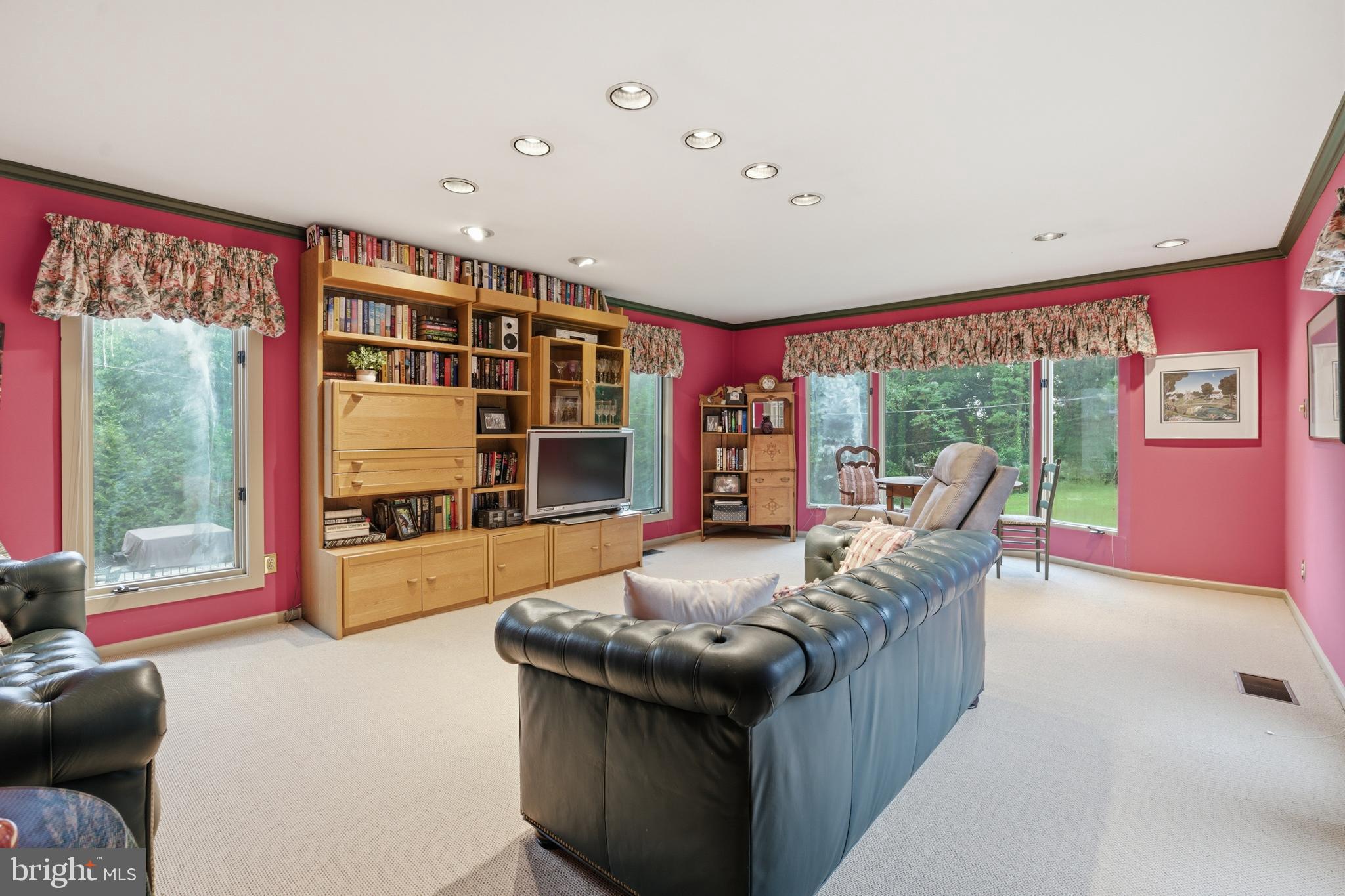 510 TWIN OAKS DRIVE