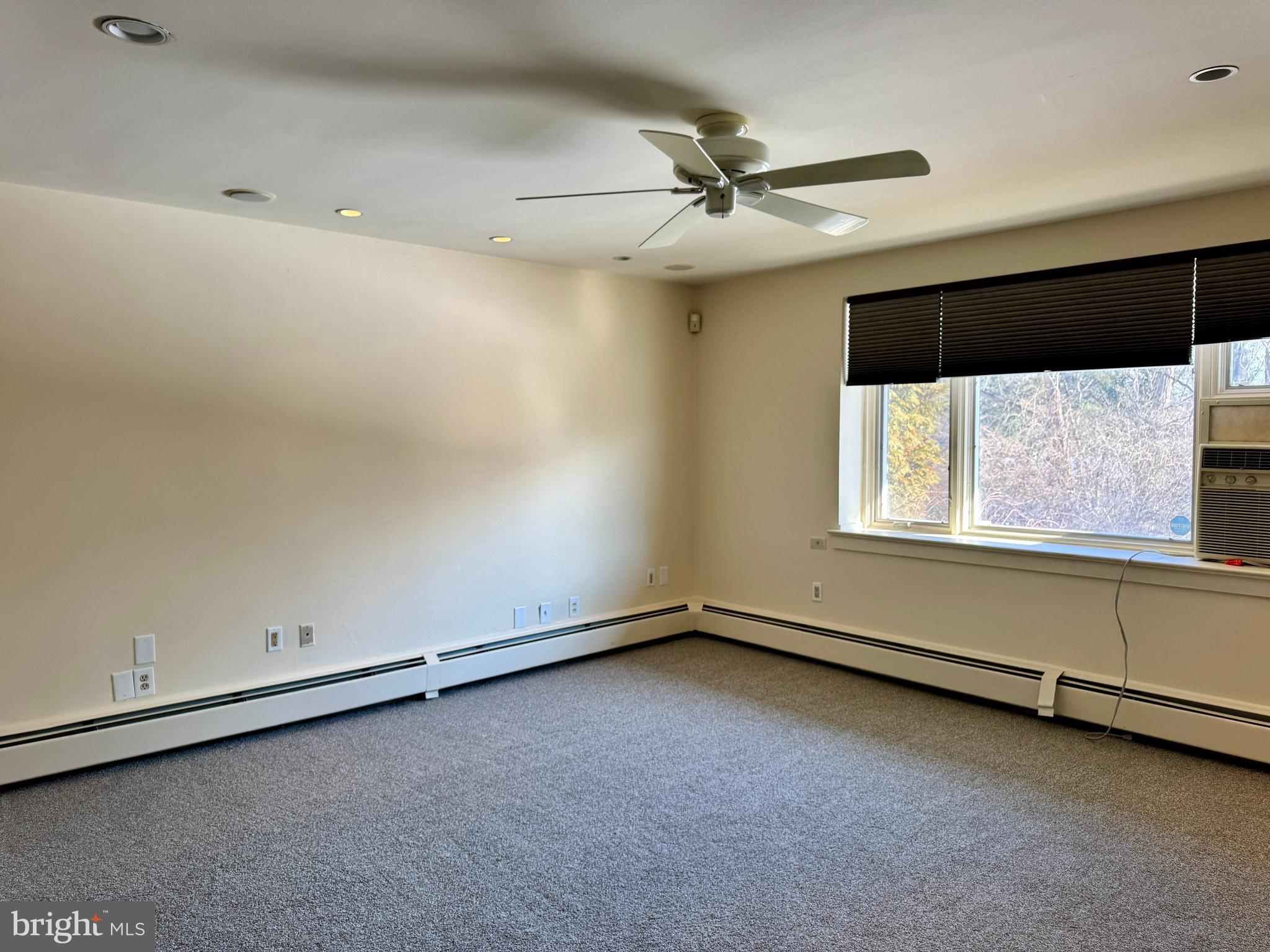 8233 FAIRVIEW ROAD
