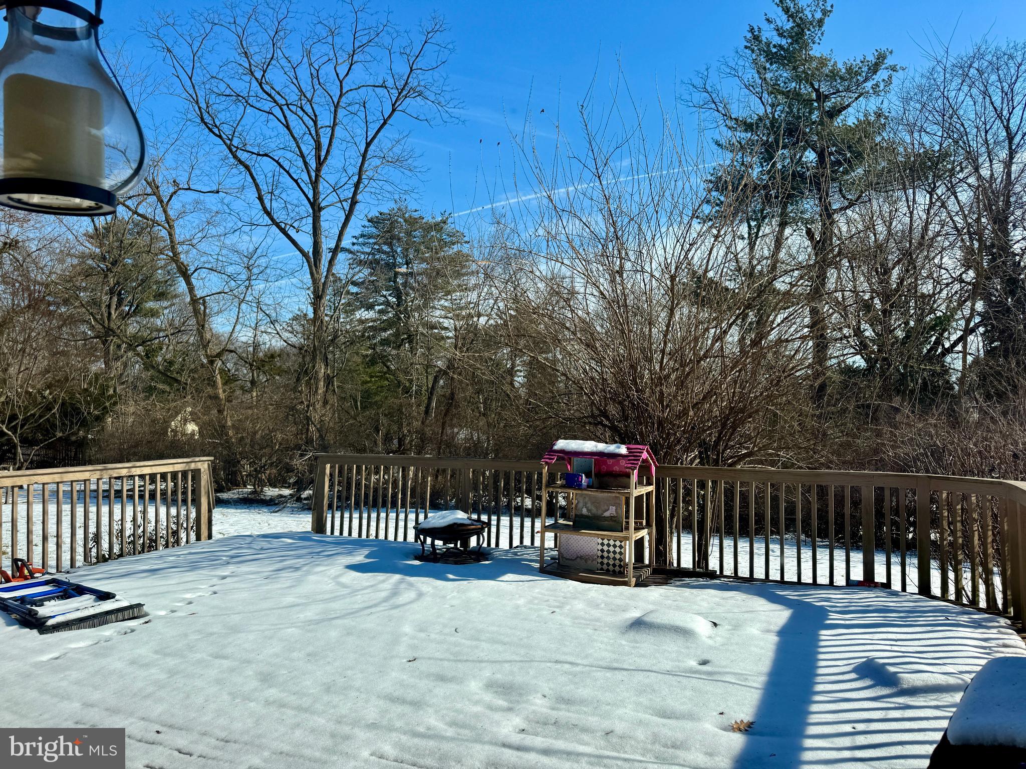 8233 FAIRVIEW ROAD