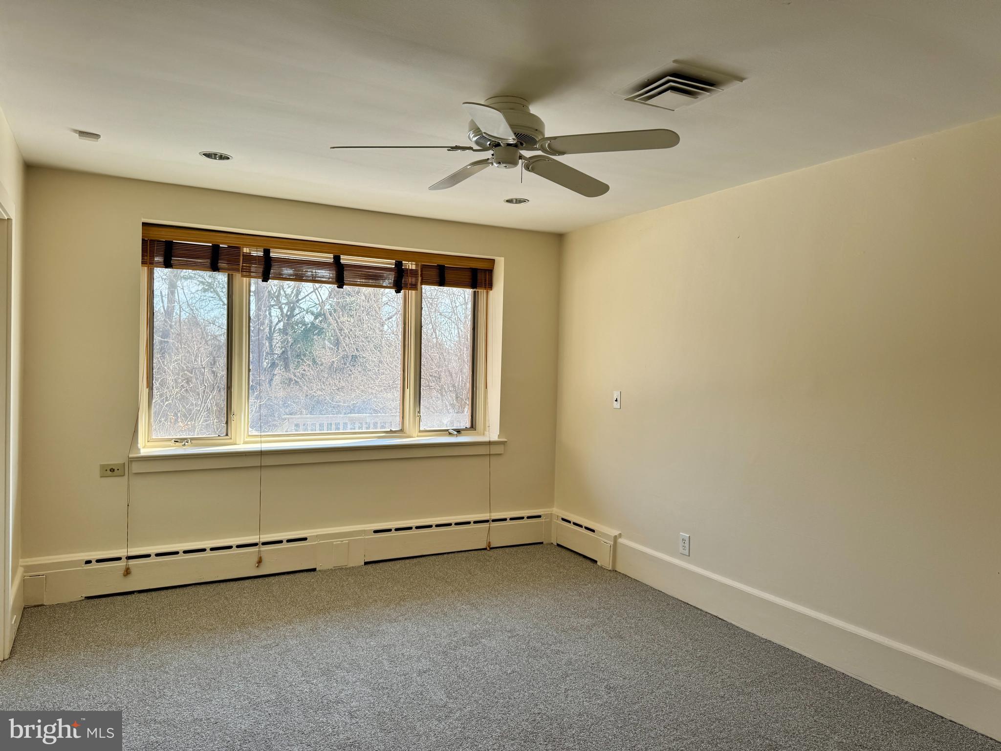 8233 FAIRVIEW ROAD