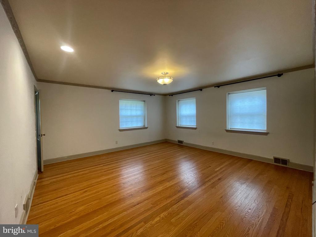 510 MONROE ROAD