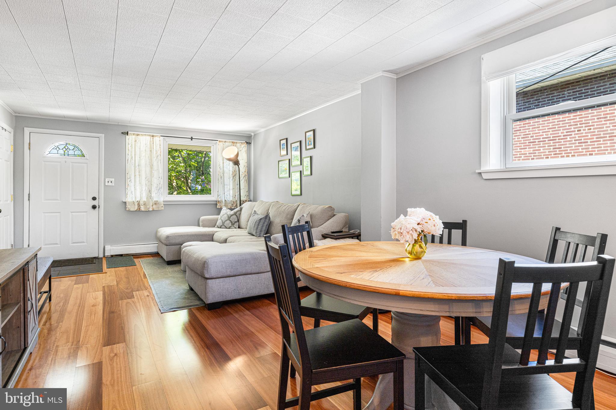 136 W 2ND AVENUE