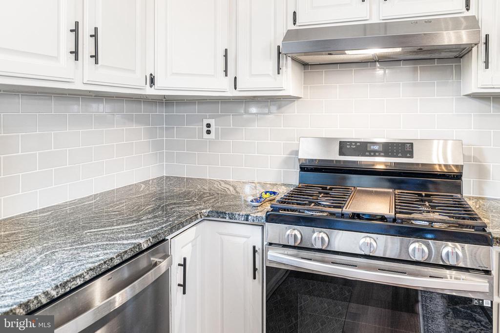 136 W 2ND AVENUE
