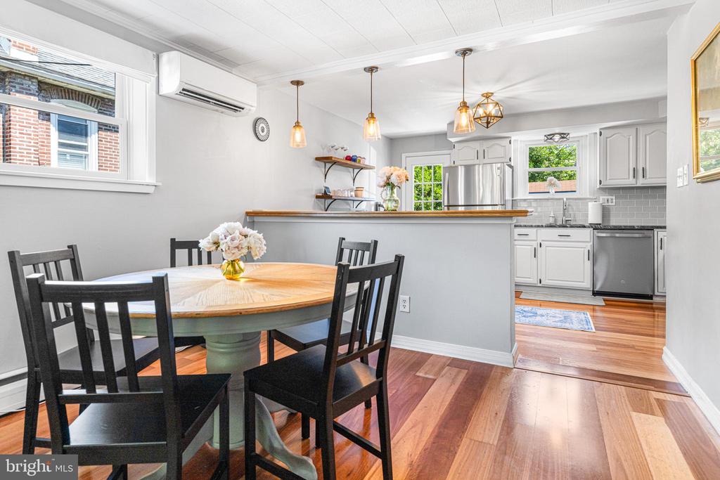 136 W 2ND AVENUE