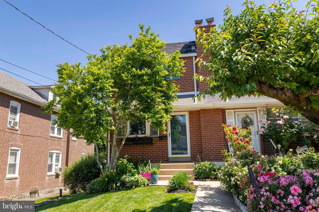 136 W 2ND AVENUE