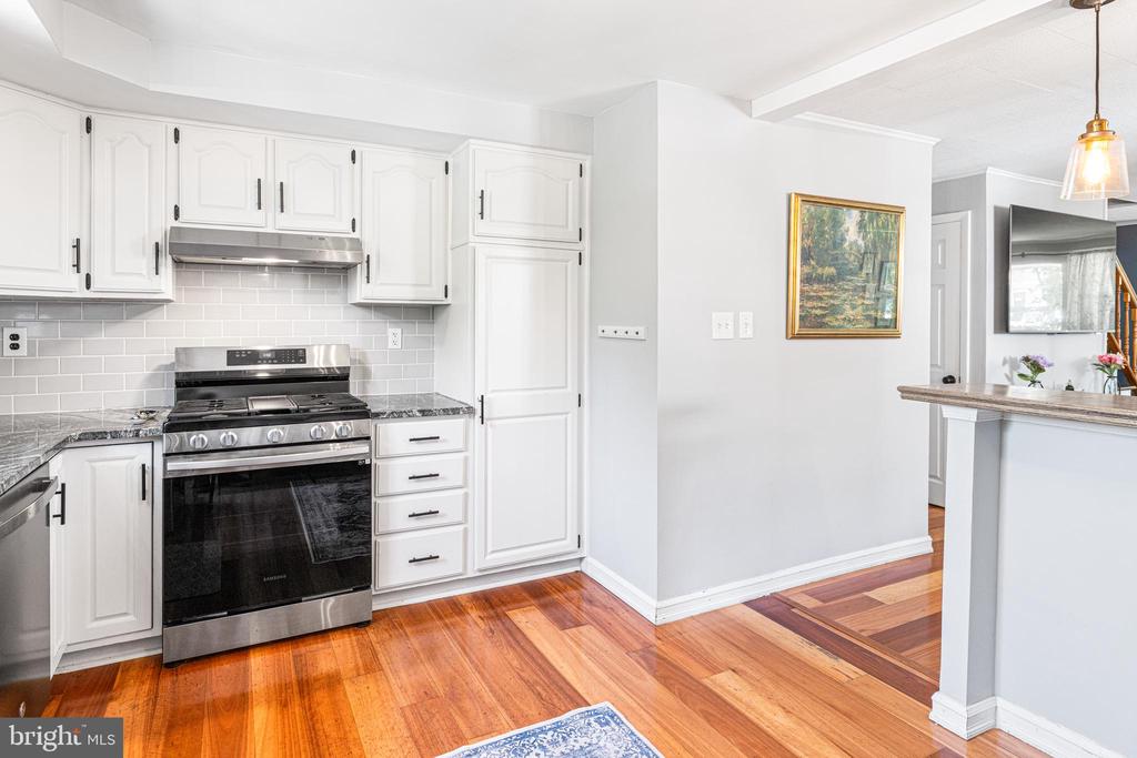 136 W 2ND AVENUE