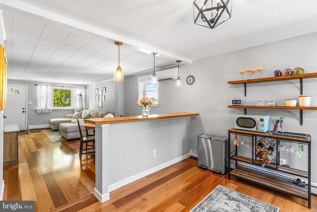 136 W 2ND AVENUE