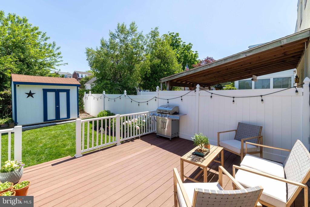 136 W 2ND AVENUE
