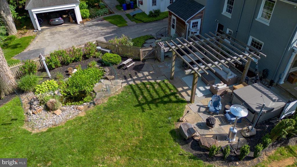 1427 ORCHARD WAY