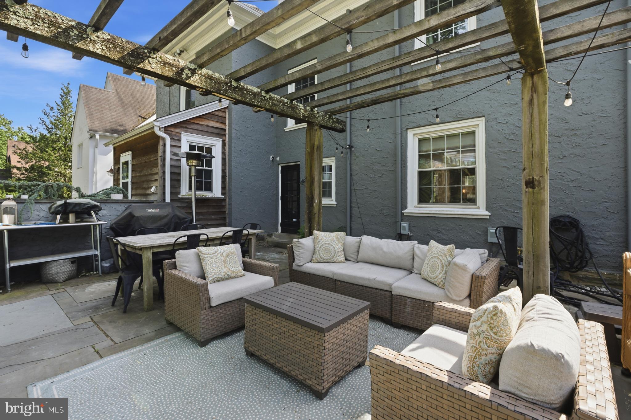 1427 ORCHARD WAY