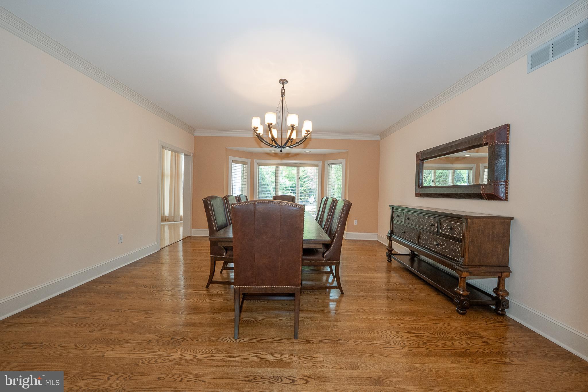 1041 HERKNESS DRIVE
