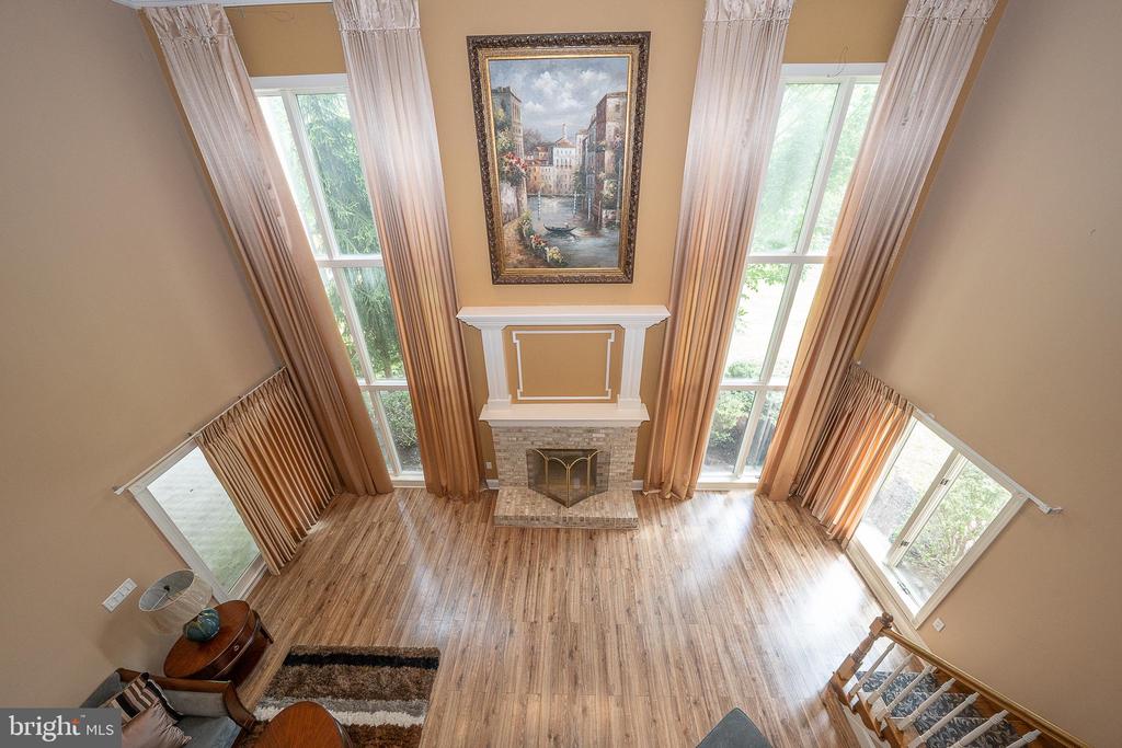1041 HERKNESS DRIVE