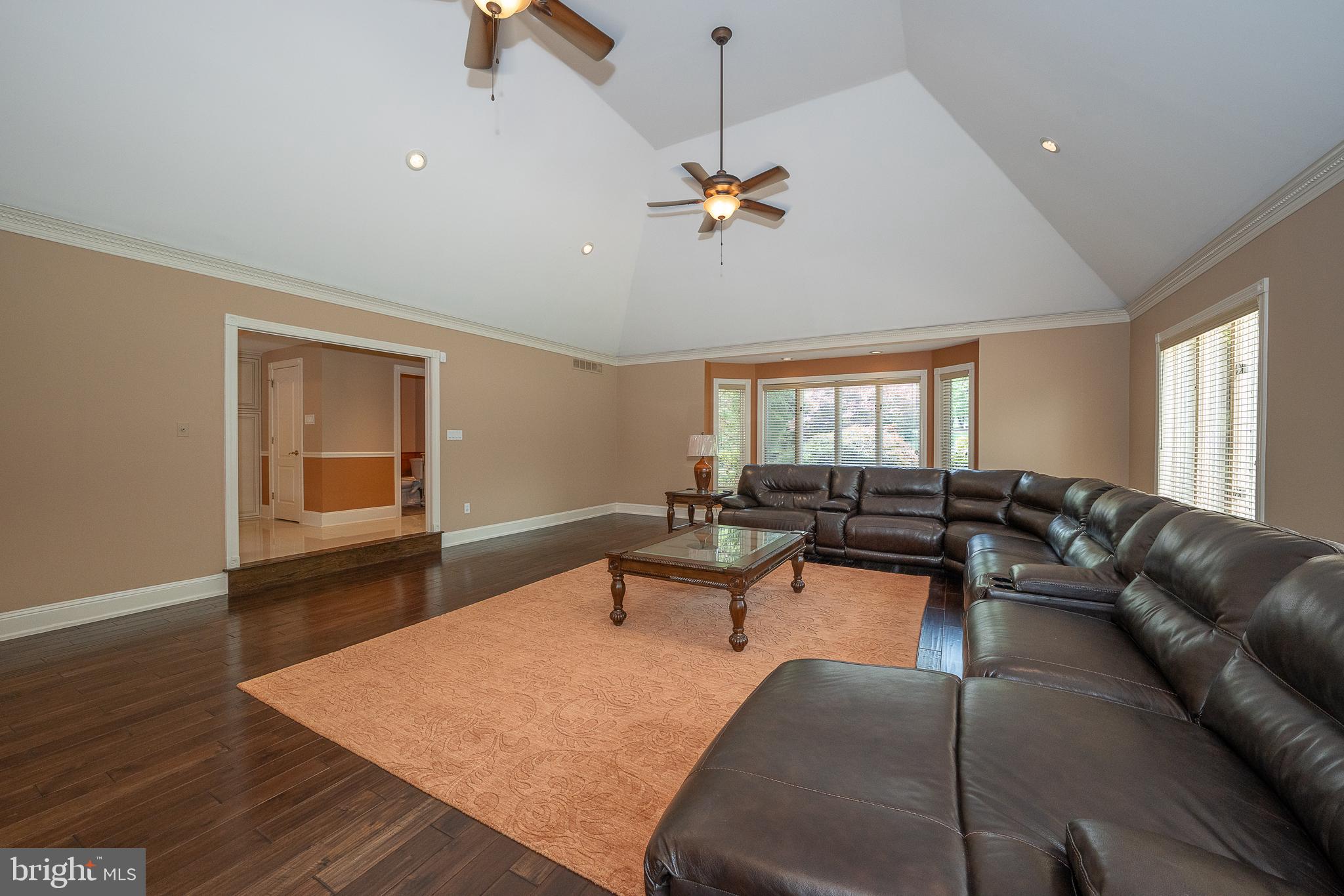 1041 HERKNESS DRIVE