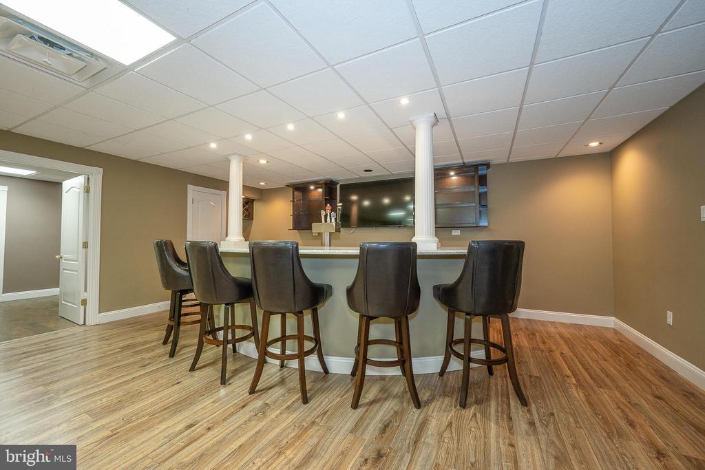 1041 HERKNESS DRIVE