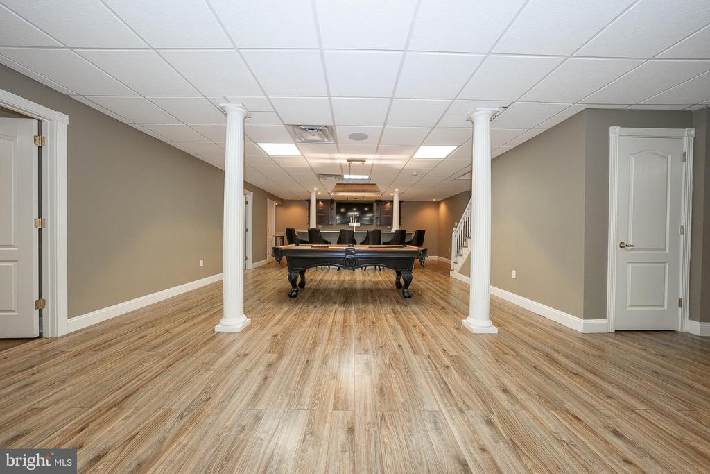 1041 HERKNESS DRIVE