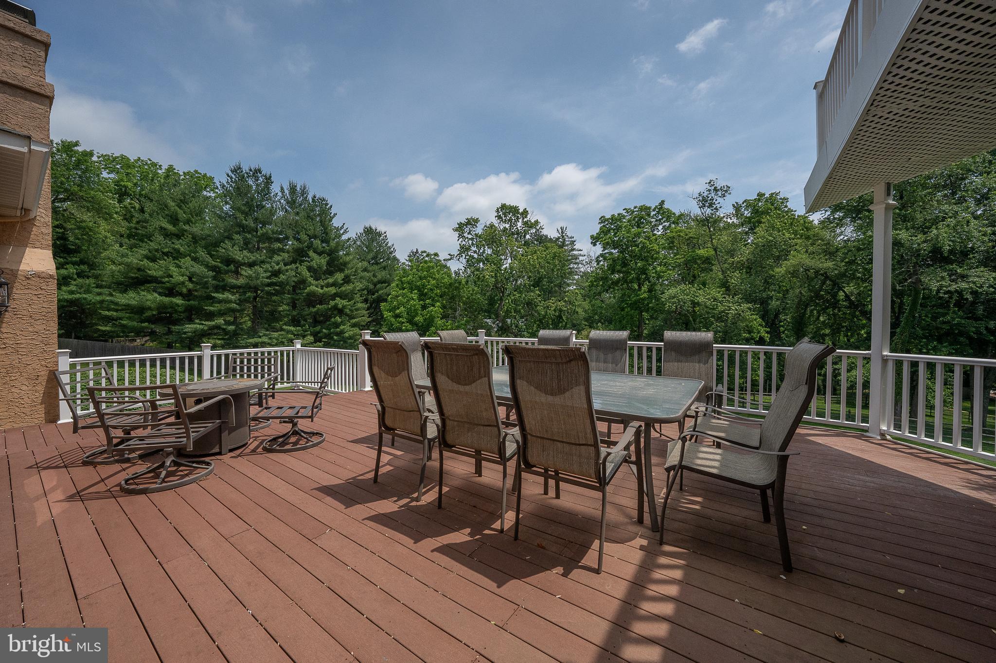 1041 HERKNESS DRIVE