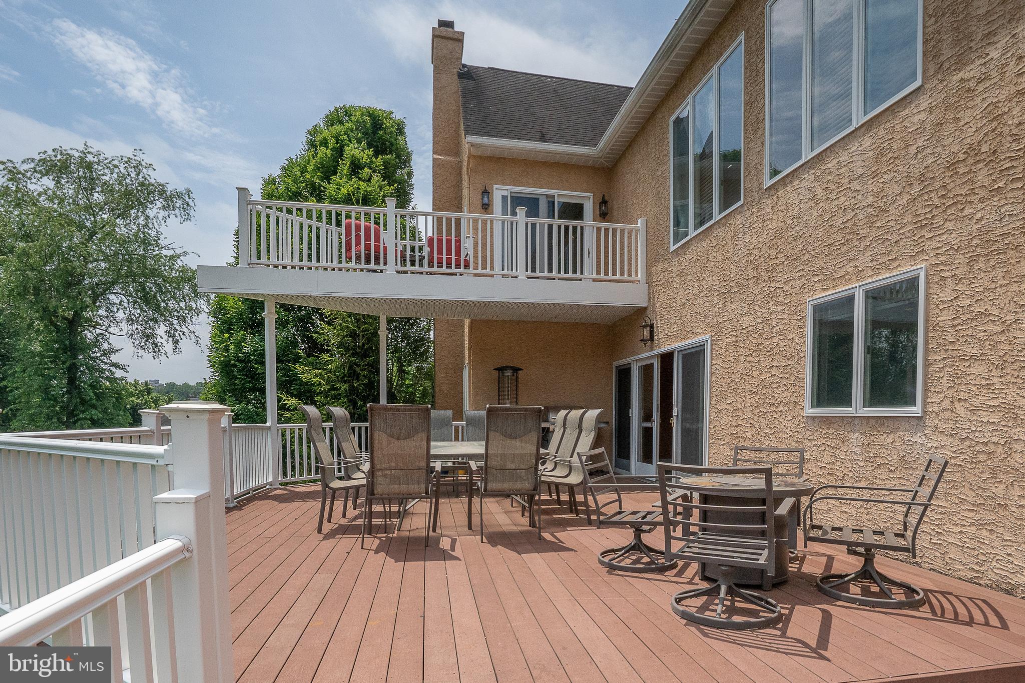 1041 HERKNESS DRIVE