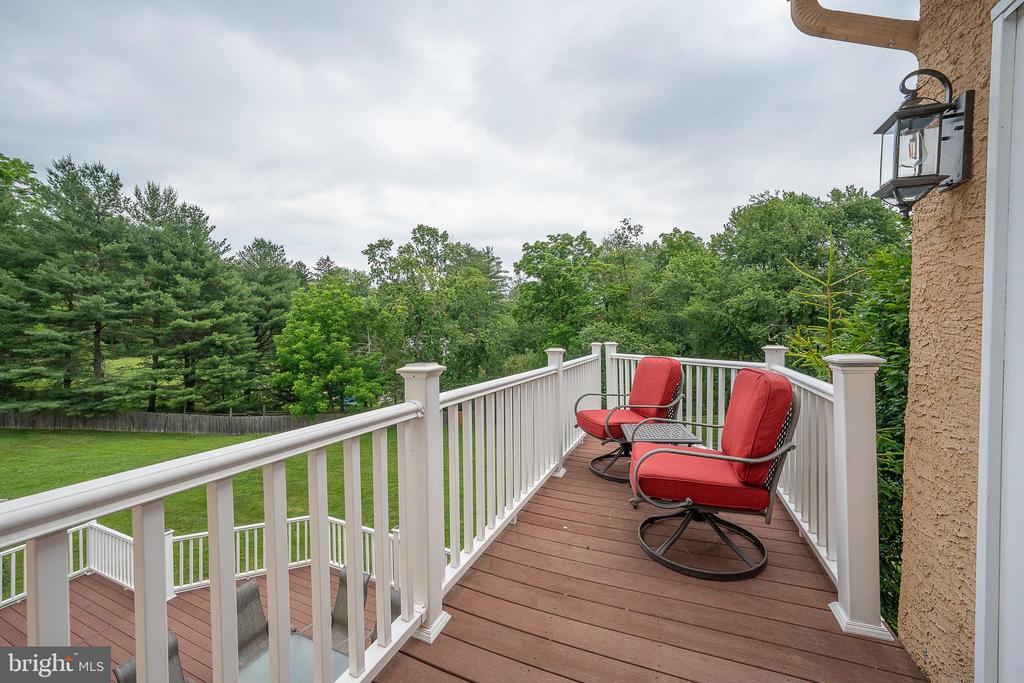 1041 HERKNESS DRIVE