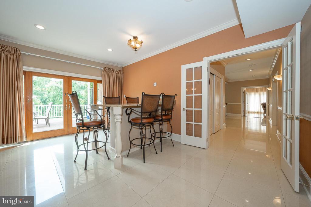 1041 HERKNESS DRIVE