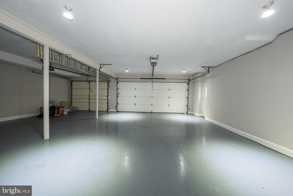 1041 HERKNESS DRIVE