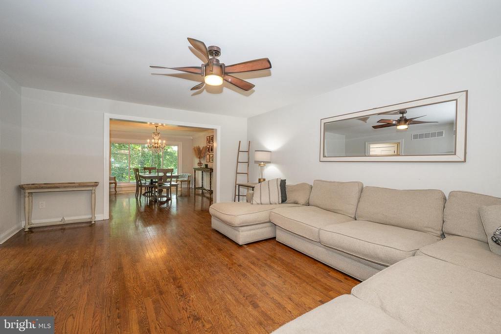 1551 WASHINGTON LANE