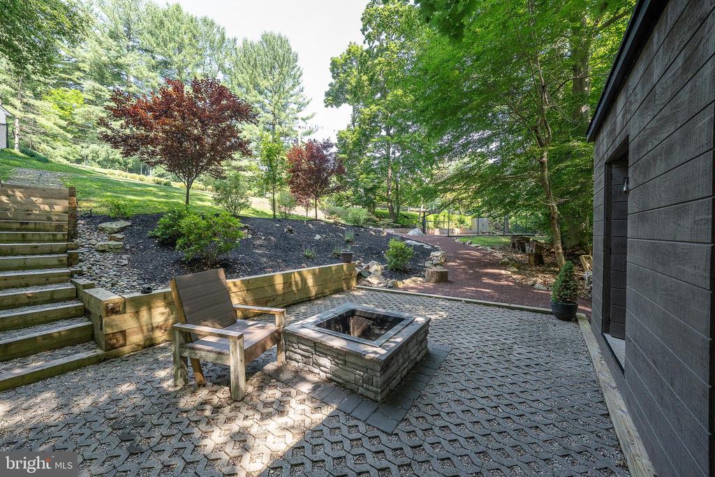 1551 WASHINGTON LANE