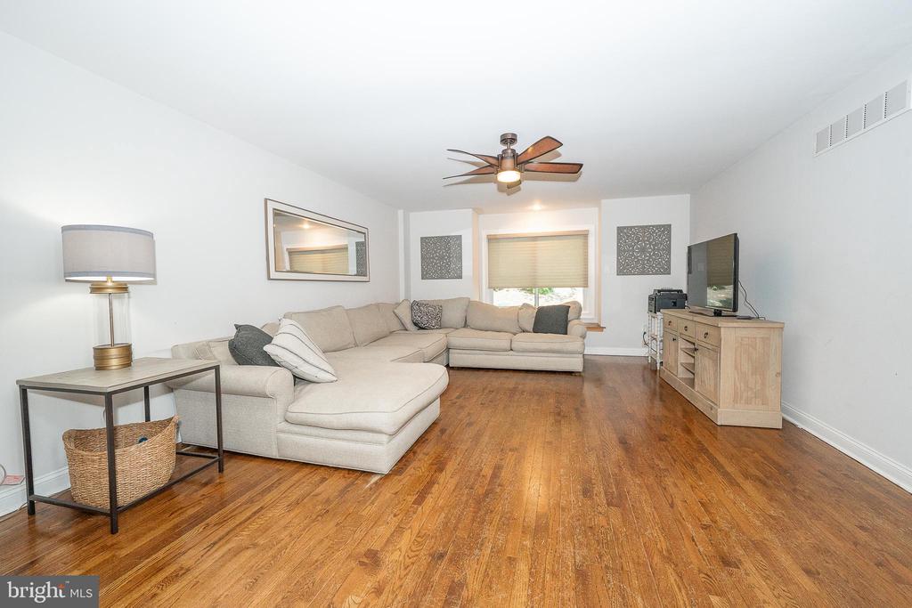 1551 WASHINGTON LANE