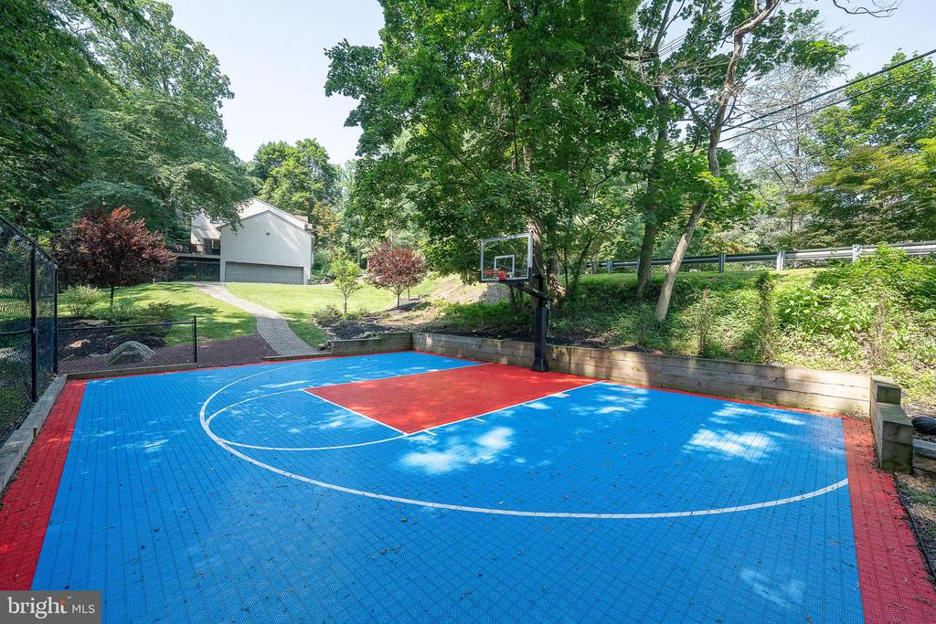 1551 WASHINGTON LANE