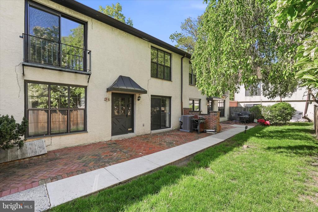 101 MONTGOMERY AVENUE B-2