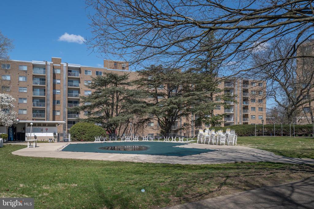 100 WEST AVENUE Unit: 604W