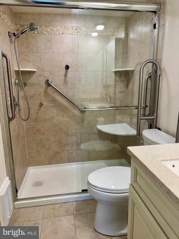 100 WEST AVENUE Unit: 604W