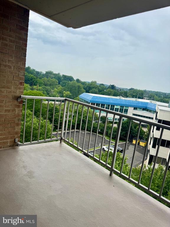 100 WEST AVENUE Unit: 604W