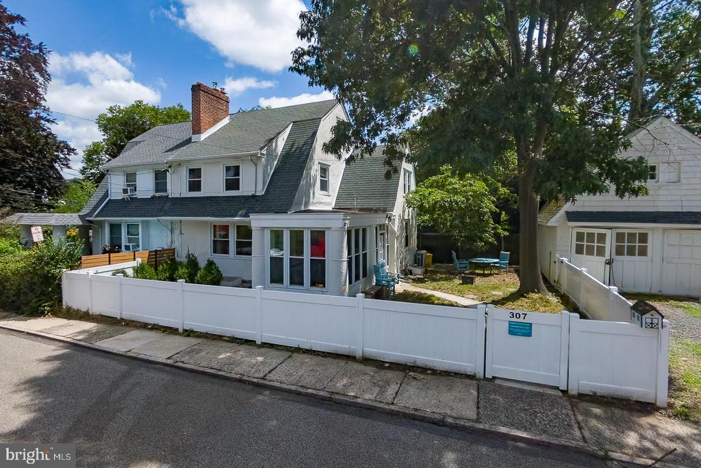 307 TREGARON ROAD