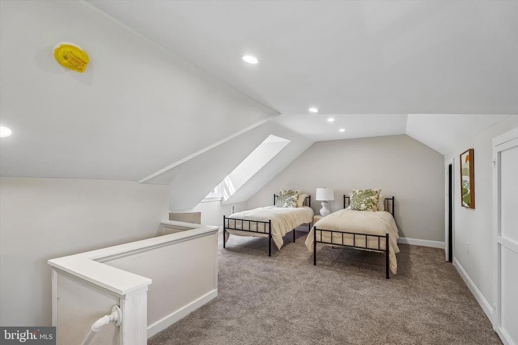 1409 EDGEVALE ROAD