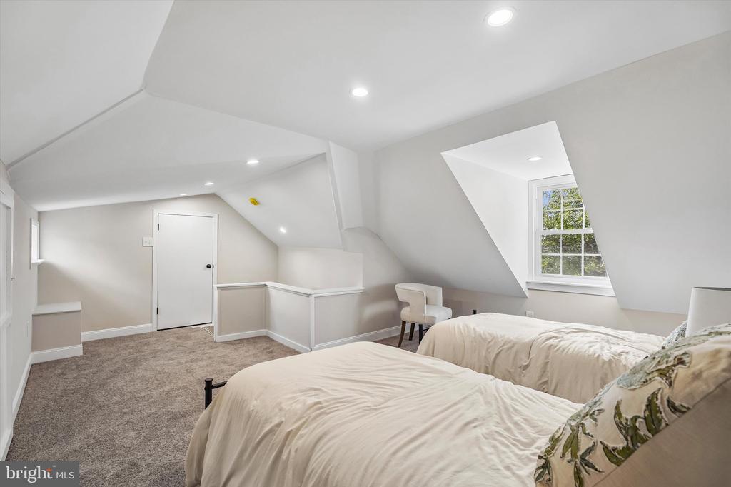 1409 EDGEVALE ROAD