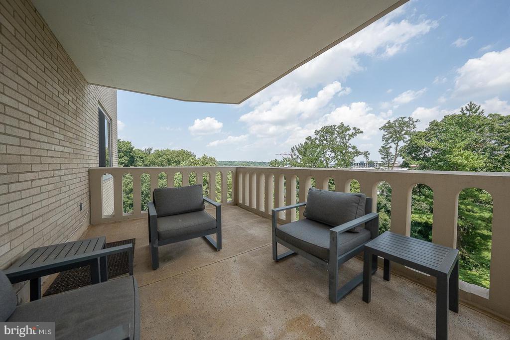 191 PRESIDENTIAL BOULEVARD Unit: R-505