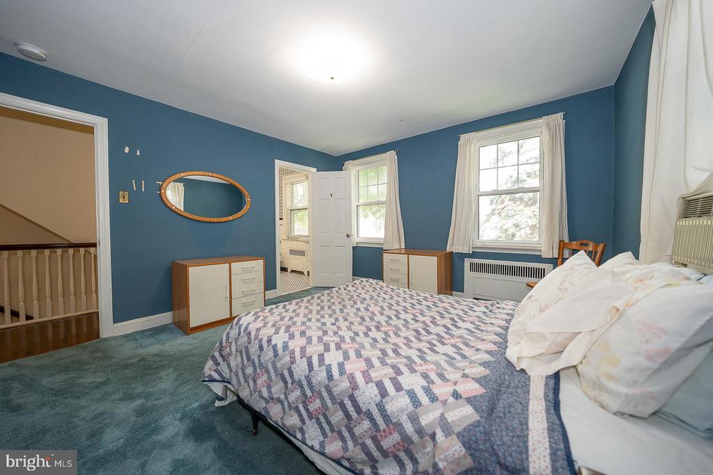 52 ROCK GLEN ROAD