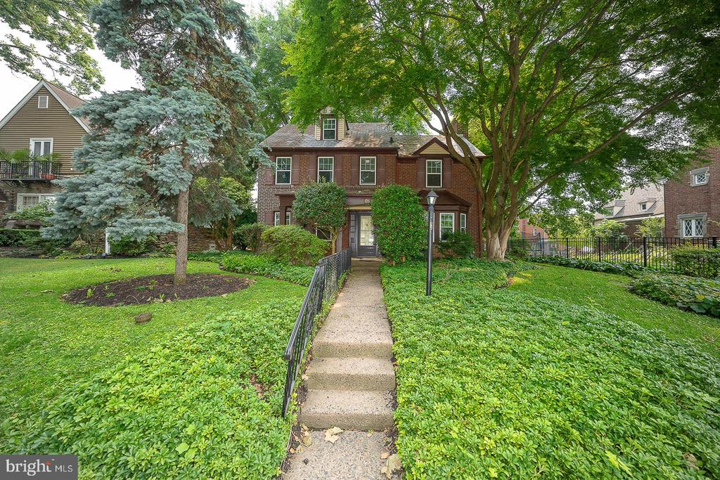 52 ROCK GLEN ROAD