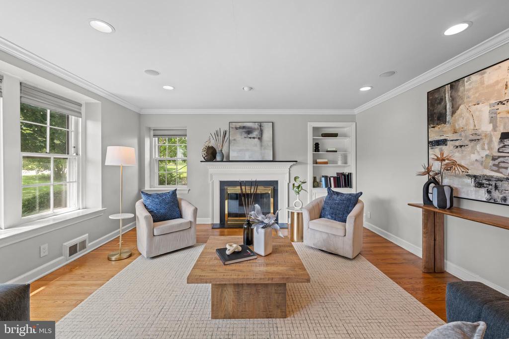 505 PARKVIEW DRIVE