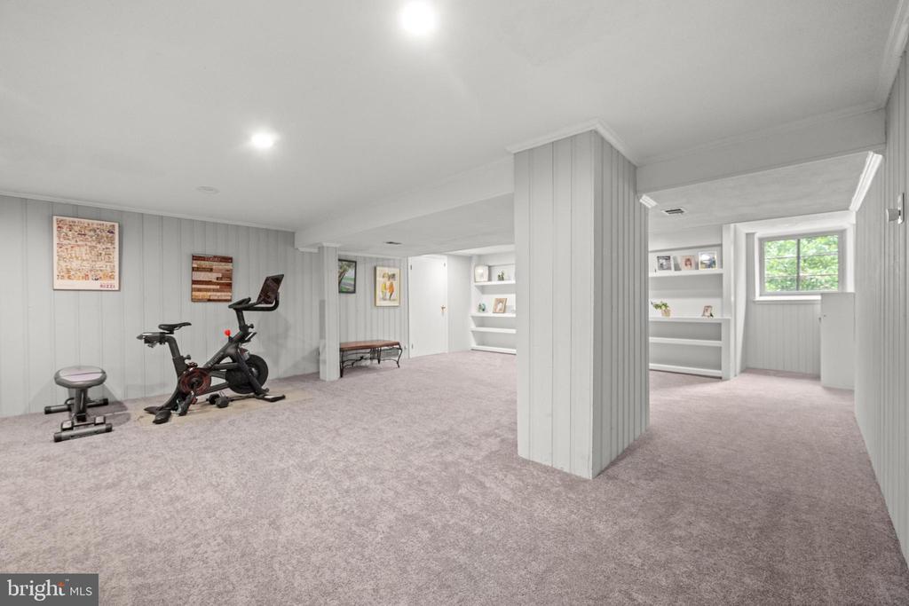505 PARKVIEW DRIVE
