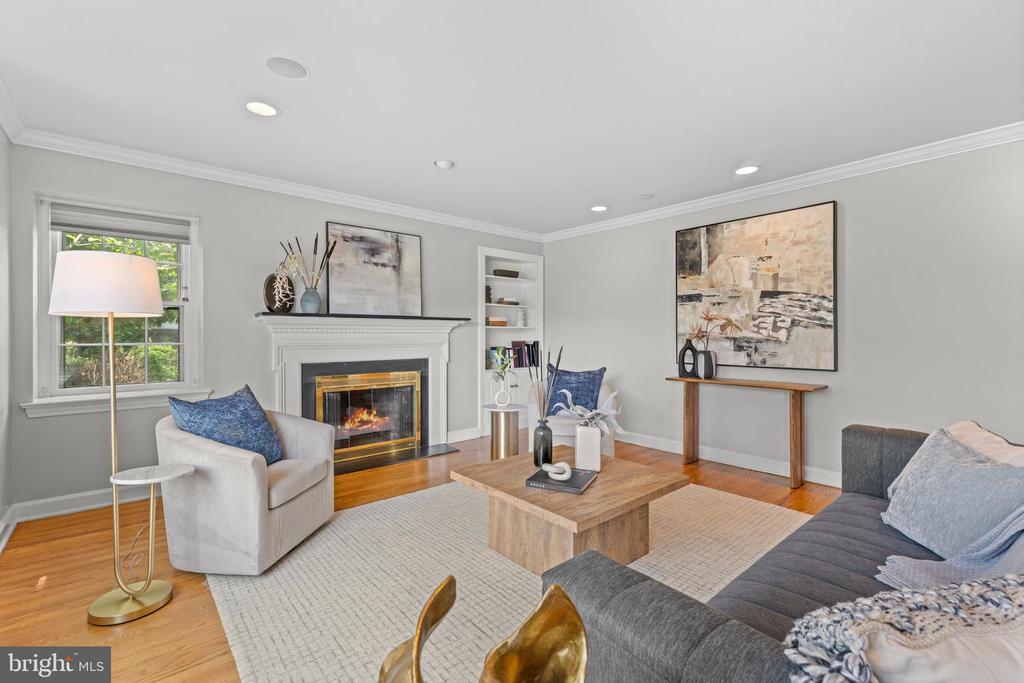 505 PARKVIEW DRIVE