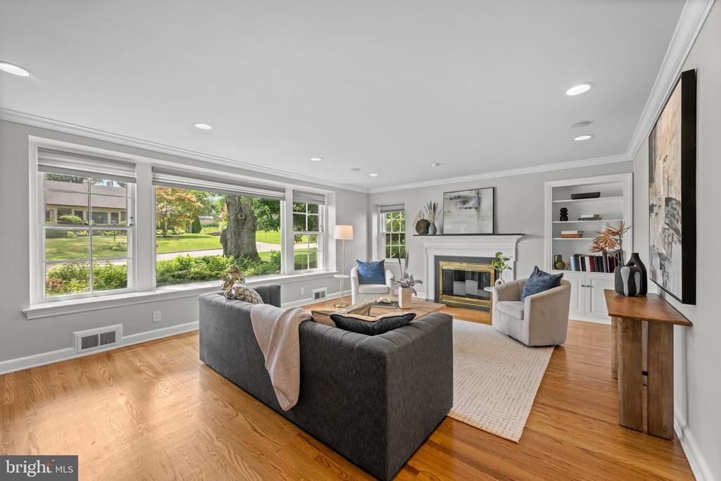 505 PARKVIEW DRIVE