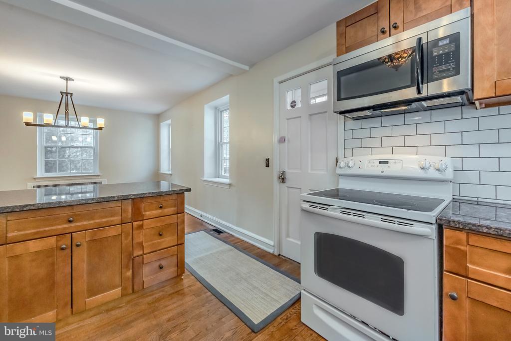 103 N HIGHLAND AVENUE