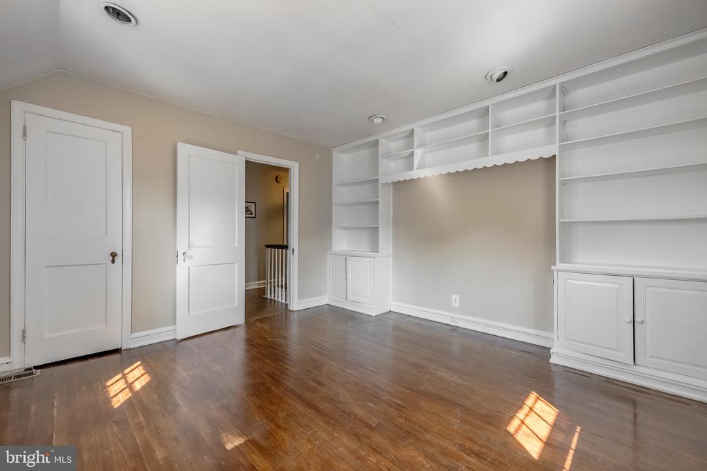 103 N HIGHLAND AVENUE