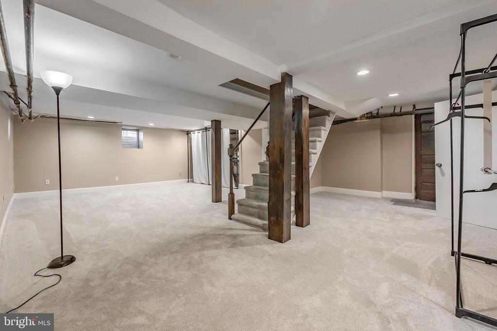 103 N HIGHLAND AVENUE