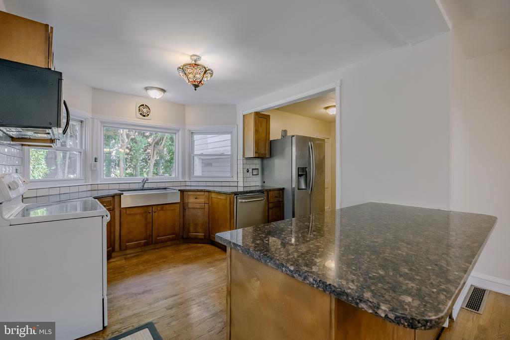 103 N HIGHLAND AVENUE