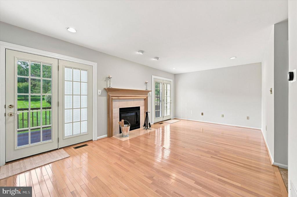 1 FORSYTHIA COURT