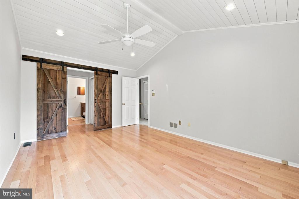 1 FORSYTHIA COURT