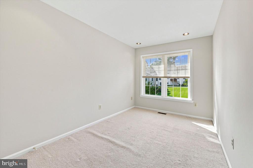 1 FORSYTHIA COURT